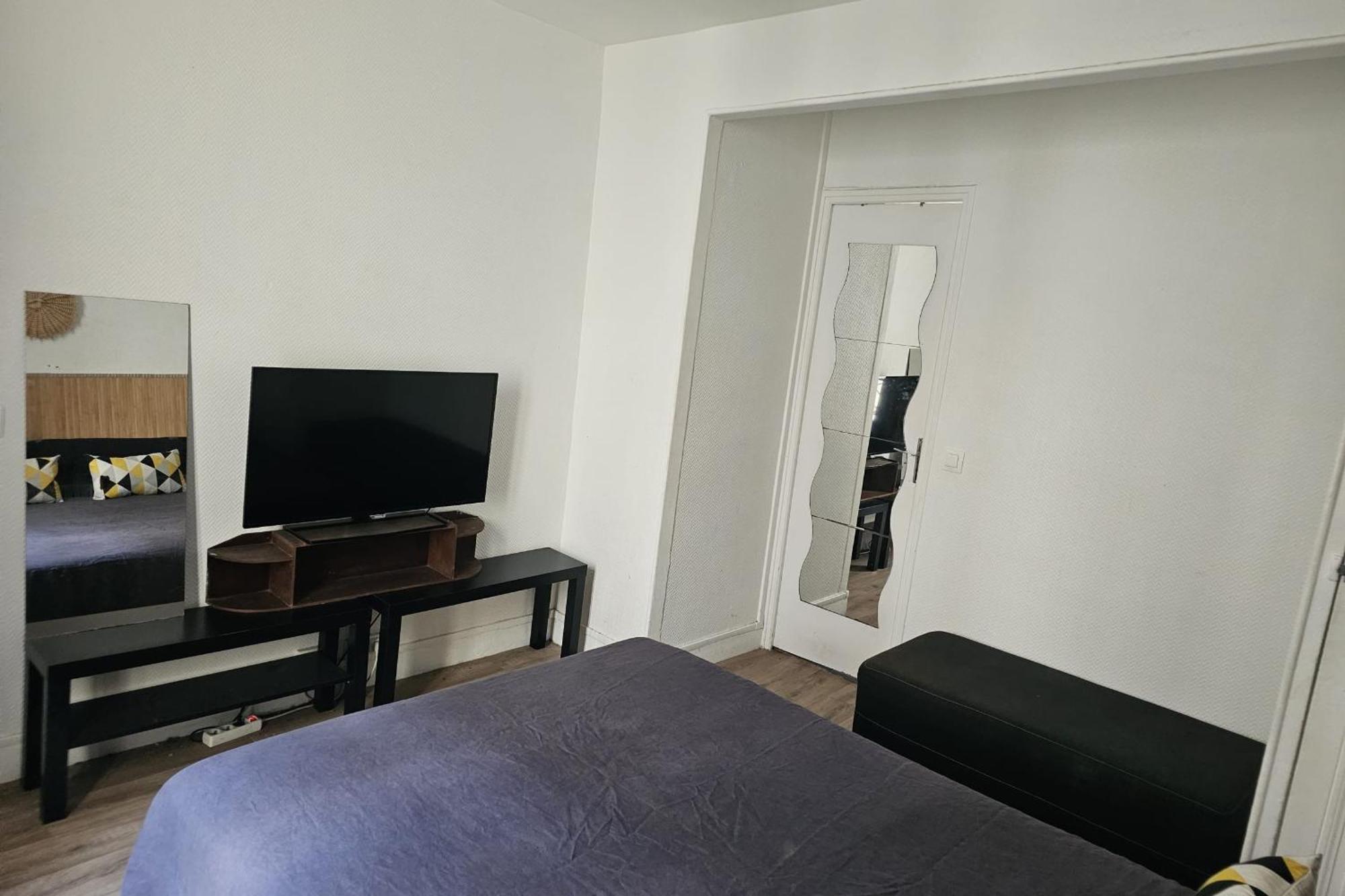 Cozy Apartment In The Heart Of The 10Th Париж Екстериор снимка