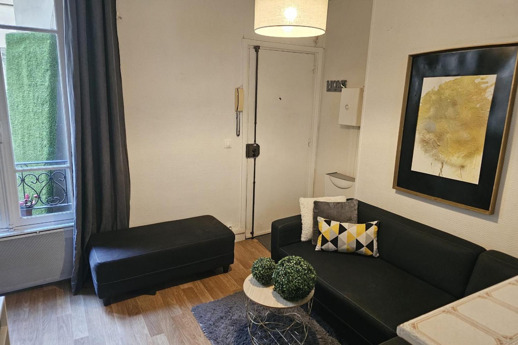 Cozy Apartment In The Heart Of The 10Th Париж Екстериор снимка